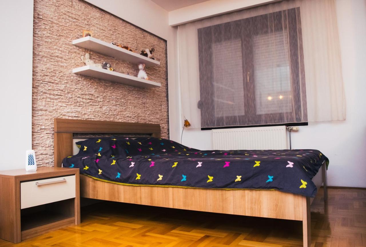 Apartment Aleksija Ni エクステリア 写真