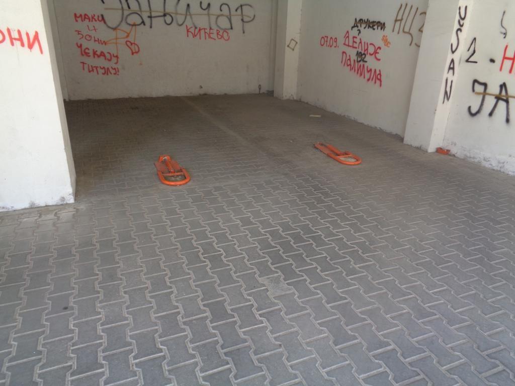 Apartment Aleksija Ni エクステリア 写真